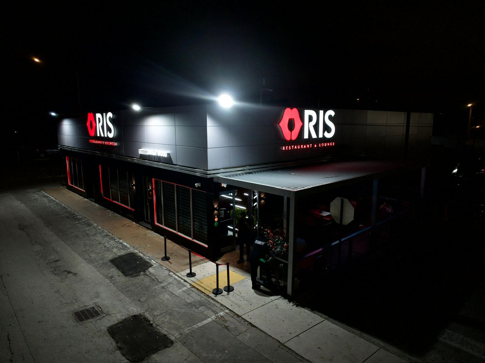 Interior of ORIS Restaurant & Lounge in Hollywood, FL